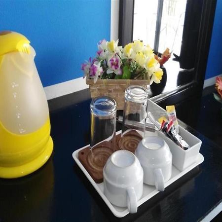 Long Beach Hotel Patong Экстерьер фото