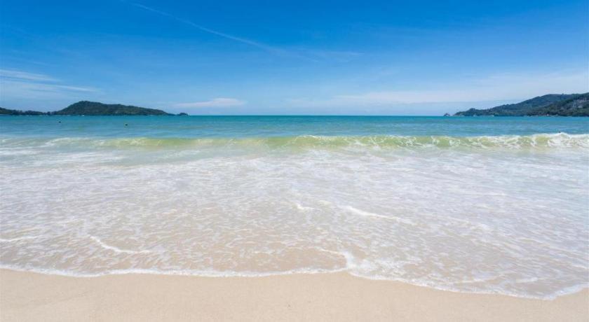 Long Beach Hotel Patong Экстерьер фото