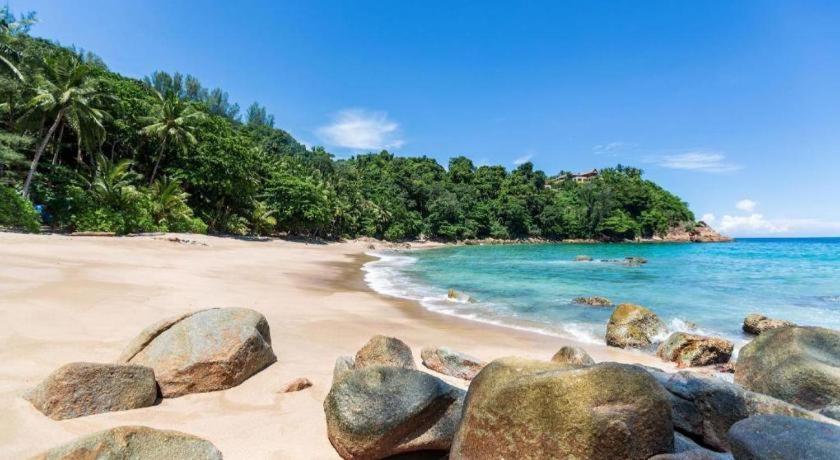 Long Beach Hotel Patong Экстерьер фото
