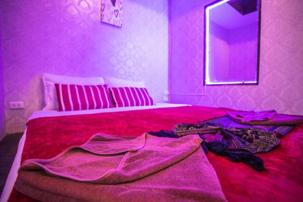 Long Beach Hotel Patong Экстерьер фото