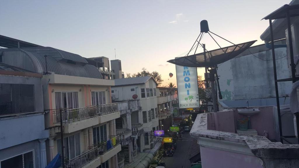 Long Beach Hotel Patong Экстерьер фото