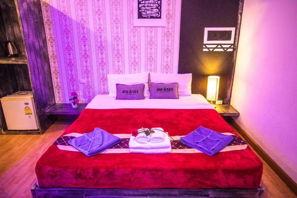 Long Beach Hotel Patong Экстерьер фото