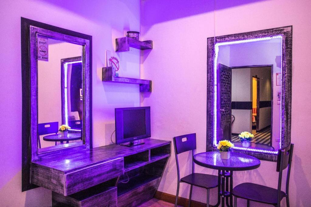 Long Beach Hotel Patong Экстерьер фото